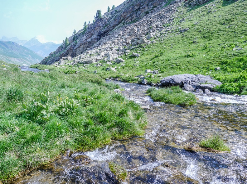 L'Ubayette à sa source au lac de Lauzanier au dessus de Larche Mercantour-Ubayette-8.jpg