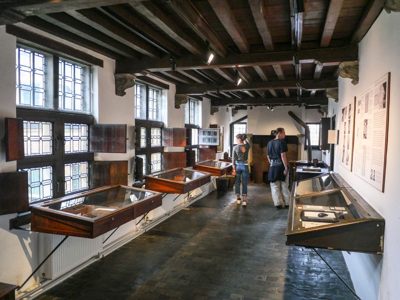 Salle des fontes (plus de 20'000 caractères sont conservés par le musée) Anvers-Imprimerie-109.jpg